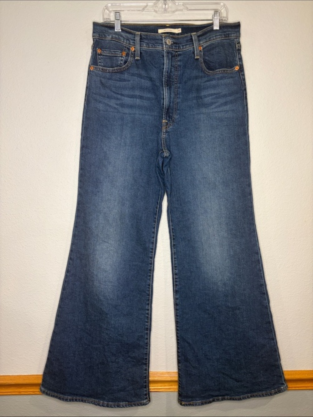 Levi’s Ribcage Bell denim jeans highest rise stretch 32